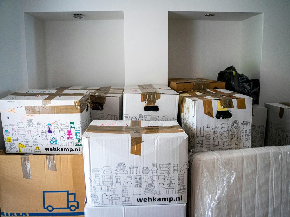 einzug-in-ein-neues-haus-boxen-foto